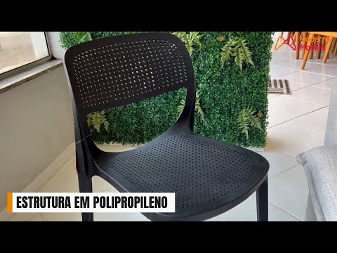 Video thumbnail of Conjunto com 2 Cadeiras Zoe Preta em Polipropileno Moderna Mobília