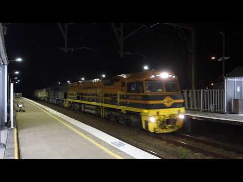 GWU009 and XRN028 with GWA 1581 - 13/4/18