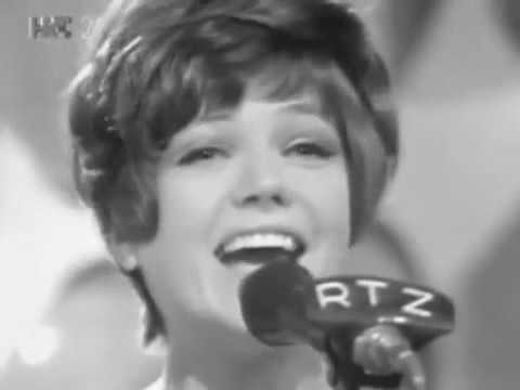 Senka Veletanlic - Sto Me Cini Sretnom (HD Audio Opatija 1968)