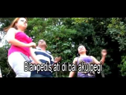 Pengerindu pura pura by Alon Lupeng - OFFICIAL VIDEO