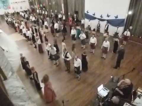 Macleod's Fancy - J32 4c lw - dev. by John Drewry (RSCDS Bk. 33)