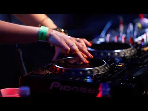 Rihanna x Tiësto & Dzeko Ft. Preme & Post Malone x Keanu Silva x Florence - 3 In 1(Oreo Says Mashüp)