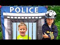 Diana y Roma Juegan a la Policia - reglas simples para niños Diana y Roma Juegan a la Policia - reglas simples para niños