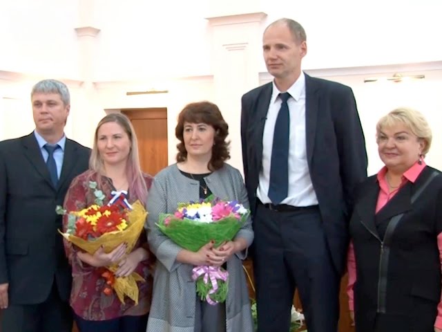 Цветы от министра