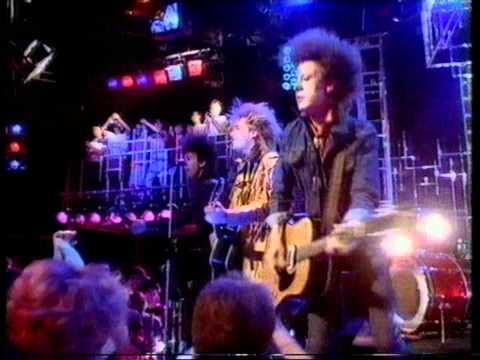 The Alarm - 68 Guns. Top Of The Pops 1983