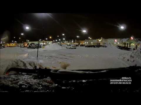 Hummer H1 Pulls City Bus Stuck In Snow