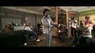 Dwele - Travelin' Girl [Muisc Video]