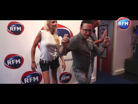 Jean-Marc Généreux donne un cours de danse à Elodie Gossuin et Bruno Robles