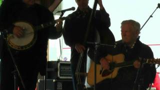 Doc Watson and the Nashville Bluegrass Band - You Must Come In At The Door
