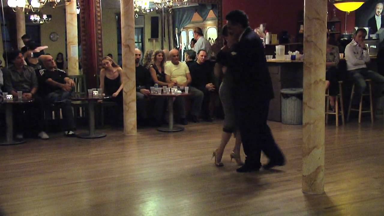 Raul Cabral and Gayle Madeira - performing milonga improvisation at the Triangulo milonga
