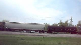 preview picture of video 'Epic K5HLL on UP GEVO w/ NS SD40E!!!!!! (04/17/2011) NS 302'