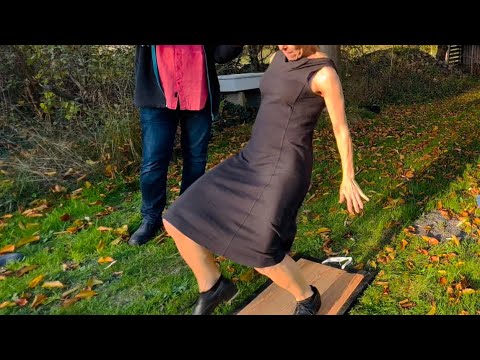 Blooper: when you buckdance on uneven, wet dance board - Miss Moonshine & German Moonshiners