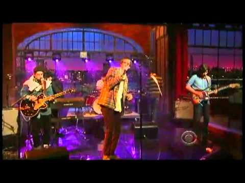 Deerhunter perform Memory Boy on David Letterman (February 22, 2011)