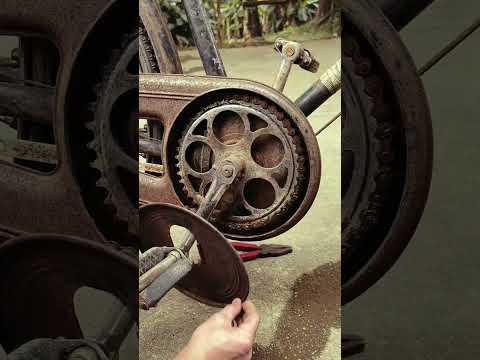 Vintage Bicycle Restoration: The Teardown Begins 🛠️ #BikeRestoration #VintageBike #Teardown