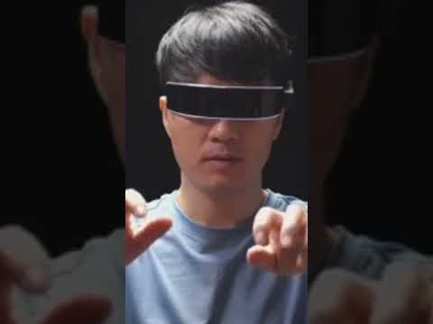 Elon Musk, Bill Gates y Zuckerberg están convencidos de que el móvil va a desaparecer. Tim Cook tiene otros planes