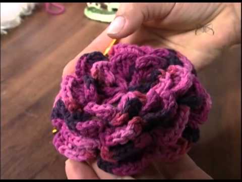 MULHER.COM 17/10/2012 MARIA JOSE - TAPETE REDONDO FLORAL 01