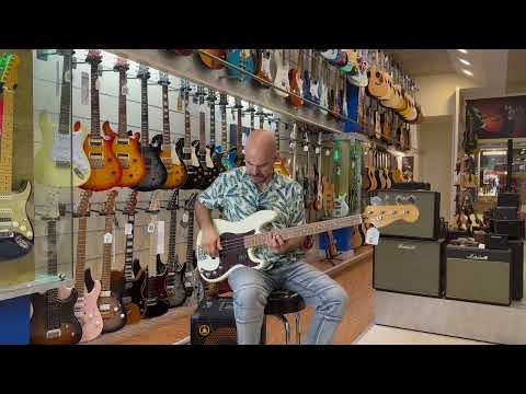 Бас-гитара FENDER PLAYER PLUS PRECISION BASS PF OLP - фото 1 - id-p2448991692