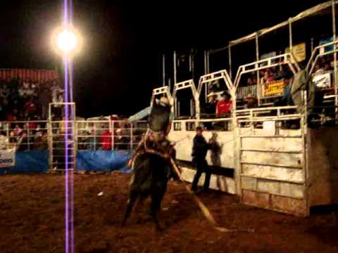 Antonyslei x Tornado (cia. Marcos Alexandre)