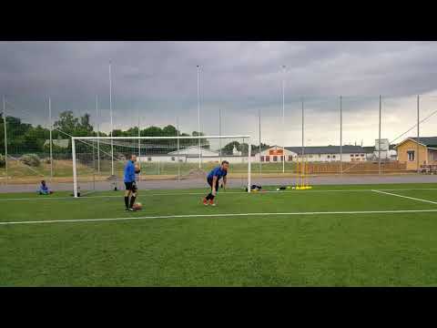 Målvaktsträningen fotboll med Maja och Gustav Kisa BK