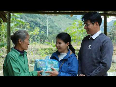 Toan regained his memory and saw Tu Diem visiting the old woman before she returned to her hometown.
