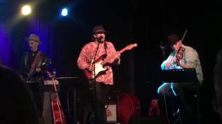 Nik Lee - Devil In A Sleepin&#39; Bag (Willie Nelson Tribute)