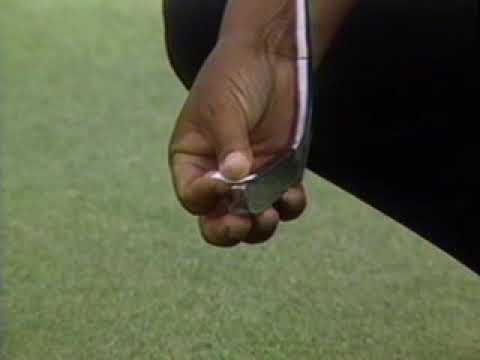2 Minute Golf Lesson: Cutting Across Putts   Lee Trevino