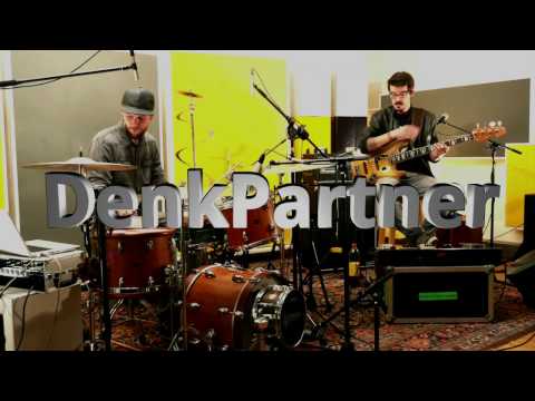 DENKPARTNER: Christian Nink (Drums) feat. Alex Roenz (Bass)