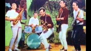 Mike Gordon and the Agates |  Rumble at Newport Beach