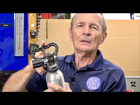 Carry Tanks The Easy Way - Scuba Tech Tips: S12E23