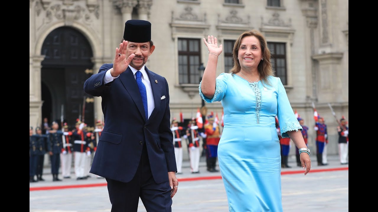 Presidenta Boluarte recibe al Sultán de Brunéi en Palacio de Gobierno