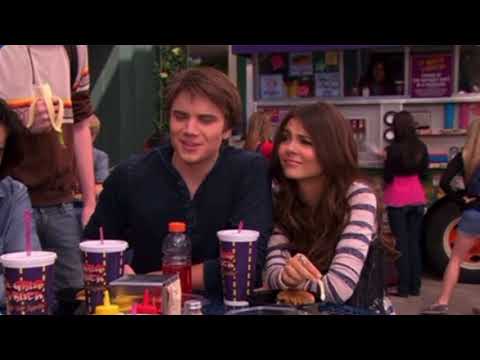 Robbie Takes a Photo of Tori & Steven - iParty with Victorious (500 Subs Special) | Clip