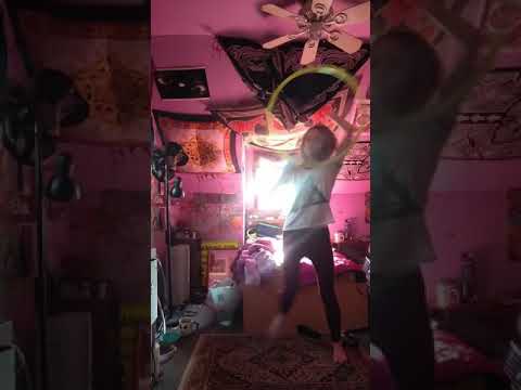 flosstradamus feat. elkka - rebound