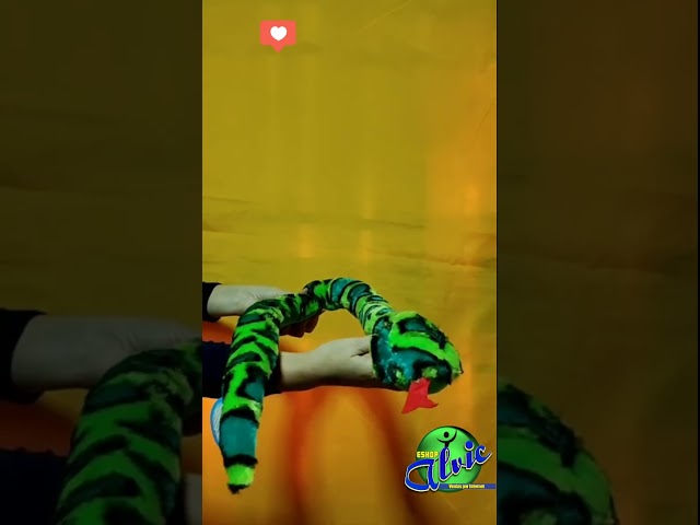 Vídeo relacionado con Peluche de serpiente verde de 14,96 pulgadas, peluche suave