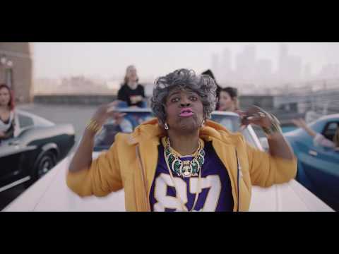 Lil' Ol' Granny - Granny Got Pants SS19 (feat. sloggi)