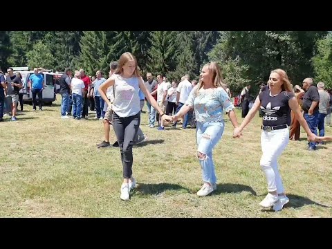 🔴 Laze kod Žepe - Zlatokosa Emina s mamom kolo vodi - Amko Bend - Bosanski teferič