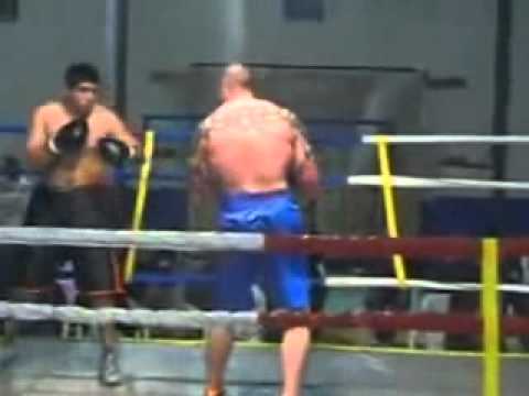 Icho 'El Dogo' Larenas vs Julio Cesar Aguero (Boxeo)