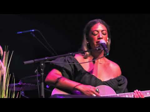 Madeline Edwards live  - American Psycho - Kimo Theater,  Albuquerque,  New Mexico