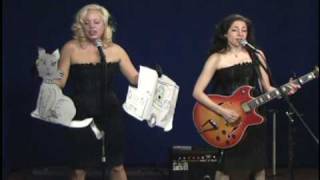 The Steamy Bohemians - On Stage with Mantis - Miss Kitty