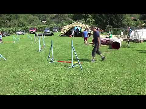 Predstavitev šolanja psov v Mladinskem centru Prlekije