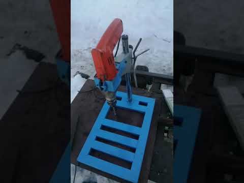 Супер самоделка,сверлильный станок из старой дрели