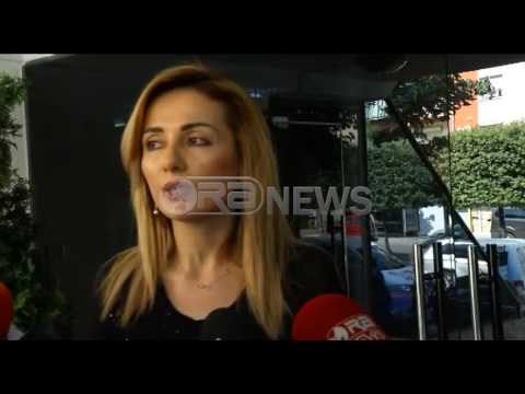 Ora News – Sekretarja e ministrisë së Drejtësisë nuk lejohet të hyjë në institucion