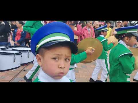 Aquiteven : 8.685 DUITAMA BOYACÁ, BANDA HERÁLDICA COLEGIO LISANDRO CELY DE MONGUA FELICITACIONES.  