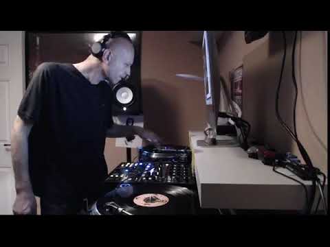 DJ EASYGROOVE & DJ VERSATILE & DJ MINIMOLE