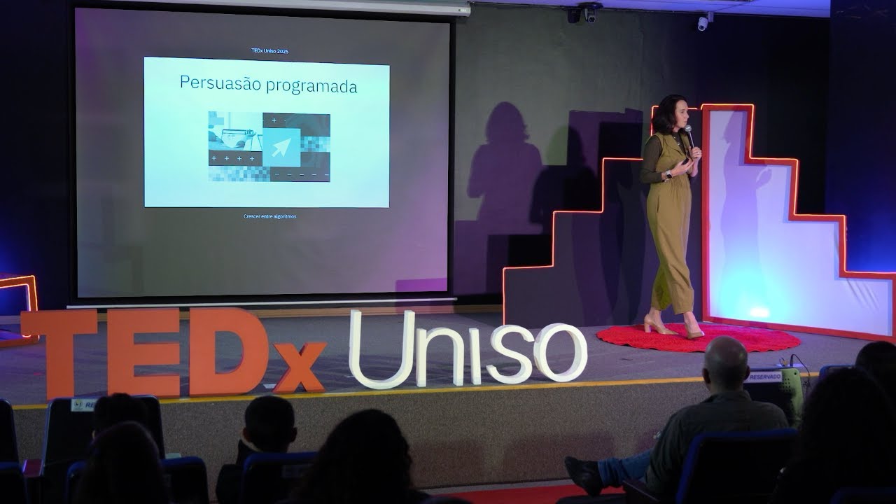 Crescer entre algoritmos | Camila Achutti | TEDxUNISO