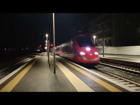 Strombazzante Frecciarossa 8813
