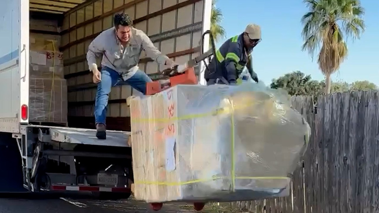 Worst Employees Ever 🤬 Funniest Fails at Work