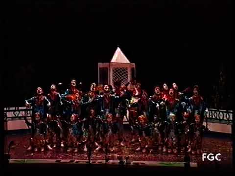 Comparsa infantil Mi inteligente muñeco y pamplinas de la plaza Mina.