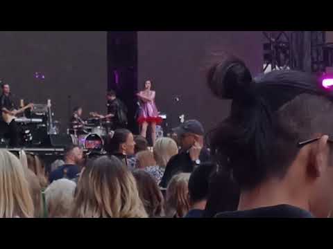 Sophie Ellis-Bextor | Groovejet (If This Ain't Love) | Wembley Stadium, London | 06/08/22