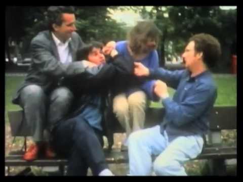 Les Amis de Claude Jutra au Carré Saint-Louis de Montréal (1986) de G. Courant - Groupe #37