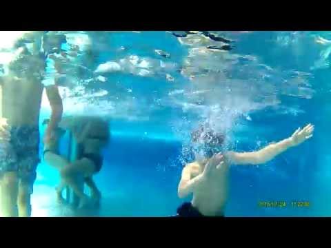 Janek z Tymkiem basen Strumień 2015